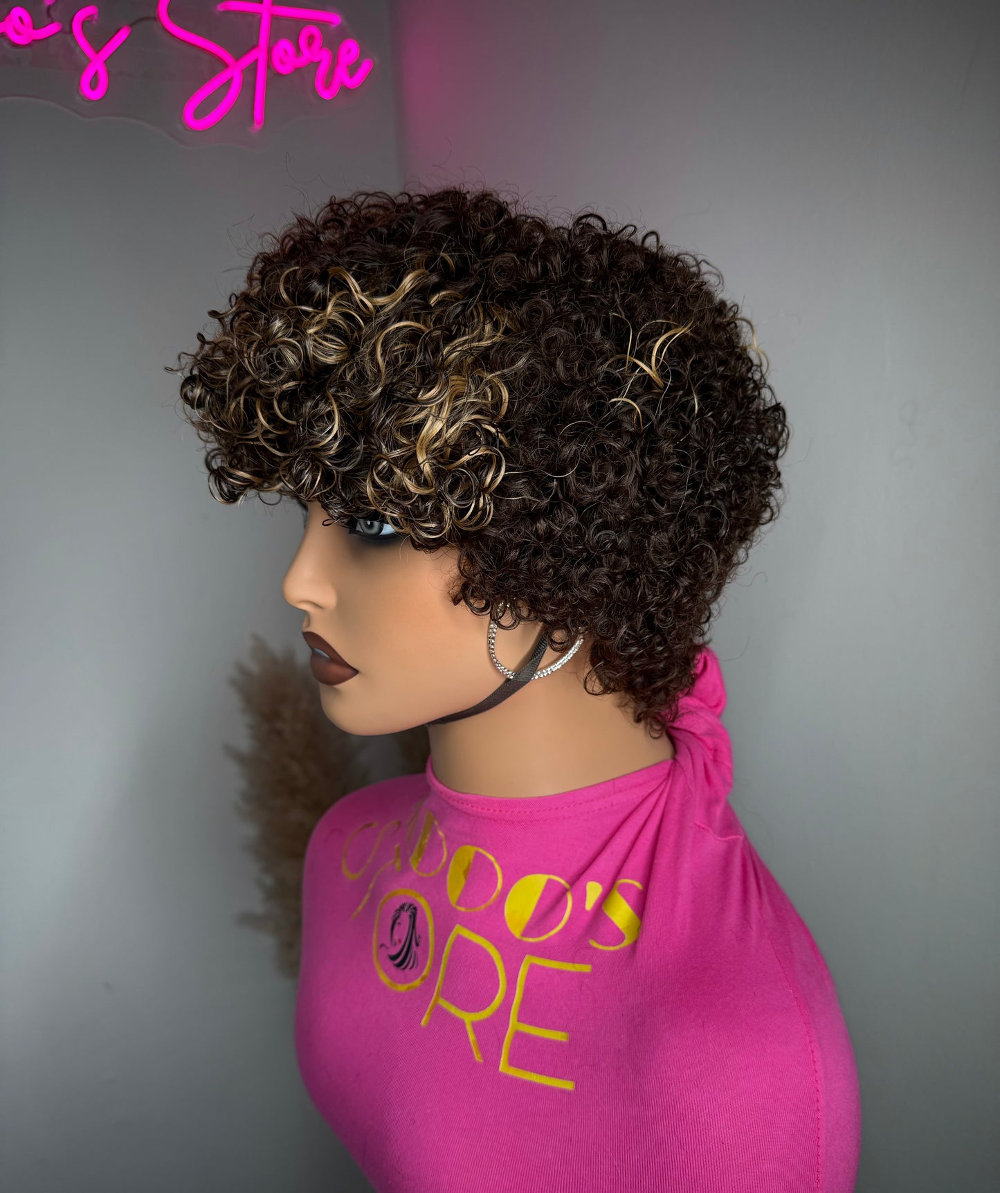 Short curly wig put on & go
